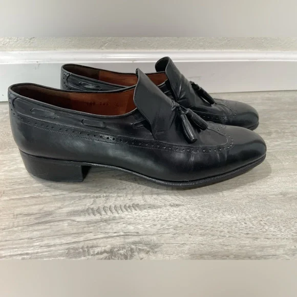 Salvatore Ferragamo RARE Vintage Tassel Wingtip Loafers - 9.5 D display picture 3